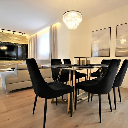 Apartment Grand Royal Baltic - Luksusowy 150 Metrow Od Plazy, Port, Taras, Bezplatny Parking, Lokalizacja W Centrum Ustki