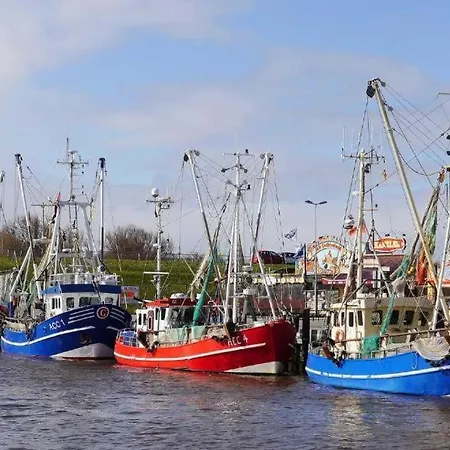 Grand Royal Baltic - Luksusowy 150 Metrow Od Plazy, Port, Taras, Bezplatny Parking, Lokalizacja W Centrum Ustki Apartment Stolpmünde