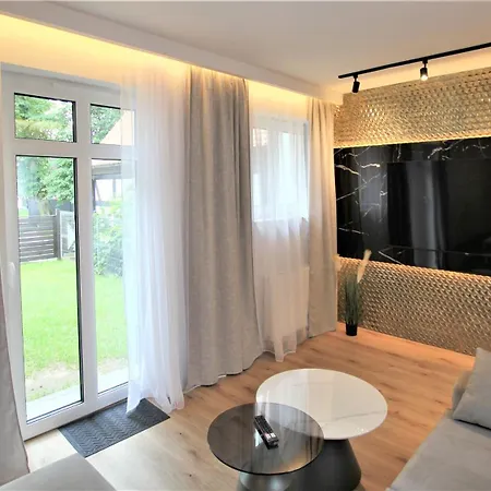 Grand Royal Baltic - Luksusowy 150 Metrow Od Plazy, Port, Taras, Bezplatny Parking, Lokalizacja W Centrum Ustki Stolpmünde