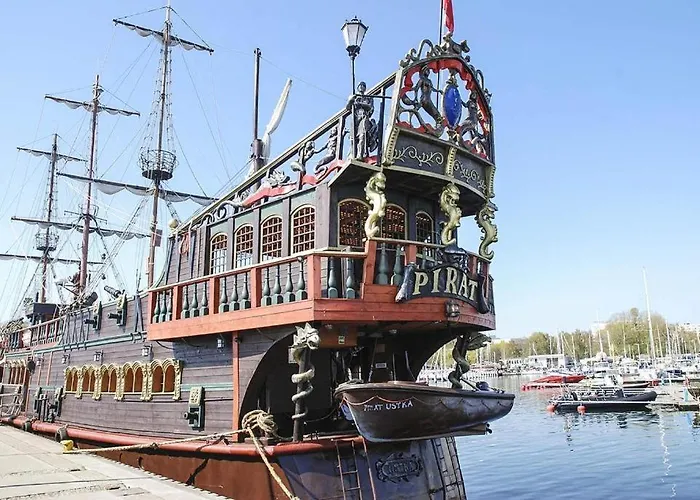 Grand Royal Baltic - Luksusowy 150 Metrow Od Plazy, Port, Taras, Bezplatny Parking, Lokalizacja W Centrum Ustki *